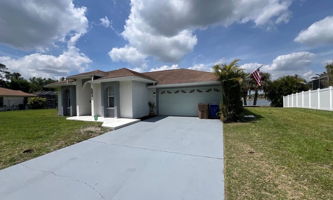 Joel House | the lake house at Lehigh acres