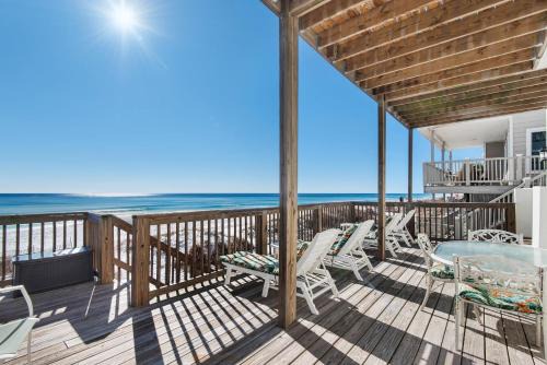 Miramar Beach House | The Land of Ahhhs