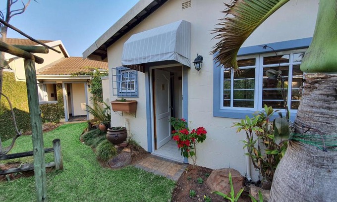 Umhlanga House | The Lazy Lizard