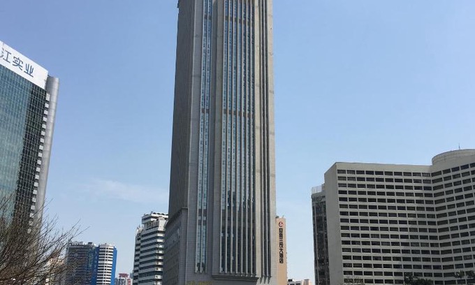 East Huanshi Road Apartment | The Legend HOME Service Apartment