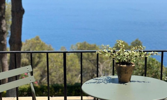 Llafranc Villa | The Lighthouse House of Llafranc