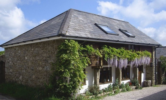 South Tawton Cottage | THE LINHAY, pet friendly, character holiday cottage in Throwleigh