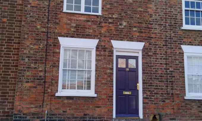 Louth House | The Little House Louth