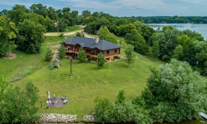 Sauk Centre Cabin | The Lodge at Diamond Point