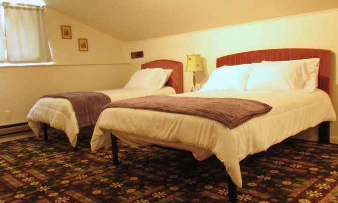 Hot Springs House | The Loft at Aspen Pine with Wi-Fi, AC in wonderful Hot Springs