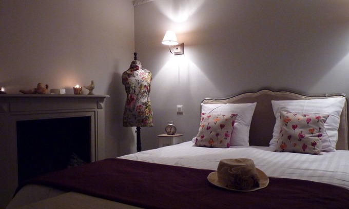 Saint-Etienne-en-Cogles House | The Logis: between Saint Malo and Mont Saint Michel at the Vaugarny Manor