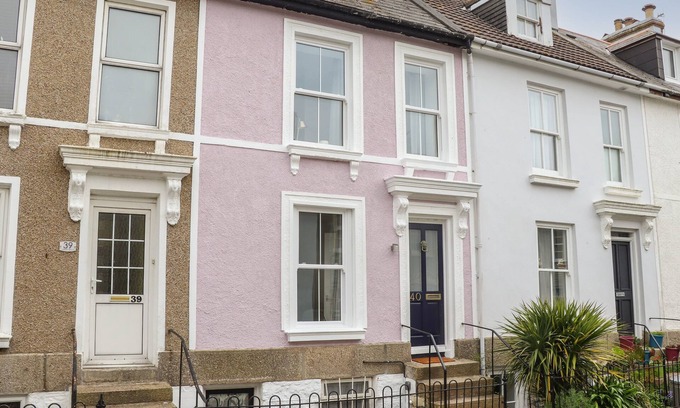 Chysauster Cottage | THE LOOKOUT, pet friendly, country holiday cottage in Penzance