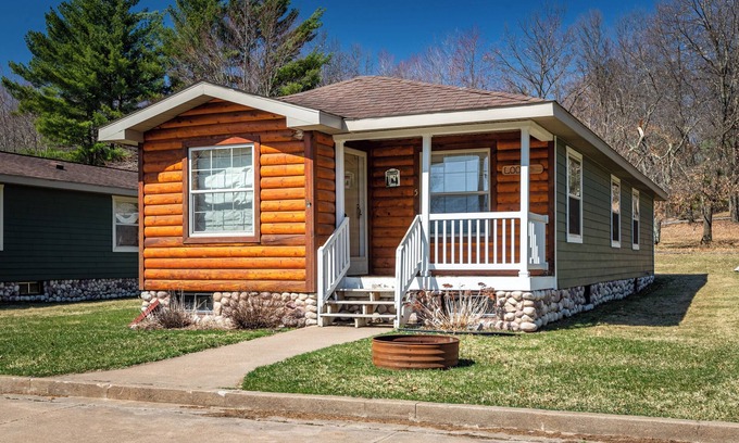 Neillsville Cabin | The Loon Cabin at the Riviera Resort in Neillsville, Wisconsin!