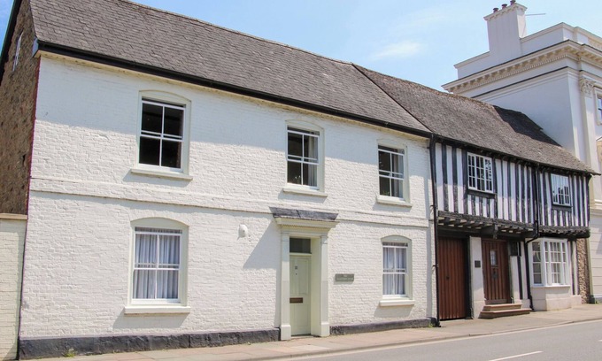 Ludwel Cottage | THE MALTSTER'S HOUSE, family friendly, with open fire in Ludlow