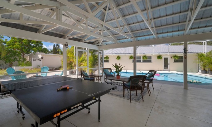 Palma Sola House | The Mangos Family Beach House
