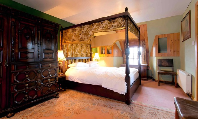 Airth House | The Manor at Plane Castle - Pet Friendly - Parking