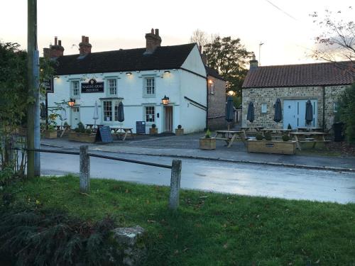 Bishop Monkton Hotel | The Masons Arms