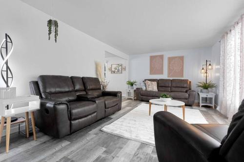Allouez House | The Meadows