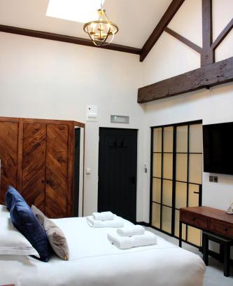 Tideswell Hotel | The Merchant's Yard