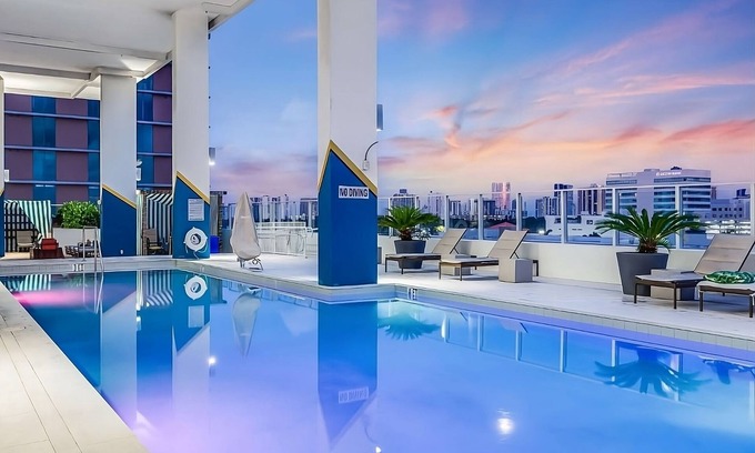 Ojus Hotel | The Miami Experience! Pet-friendly Property, Rooftop Swimming Pool!