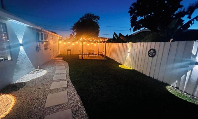 Pinecrest West Park Apartment | The Middle of Tampa