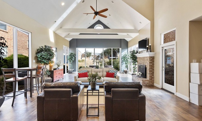 Midland Apartment | The Modern Midland Flats