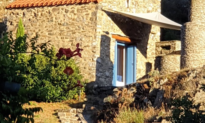 Rieussec Cottage | The Moulin de Trédos, The sheepfold of the Moulin de Trédos