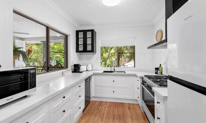 Cairns North Apartment | The Nest Cairns - 4 Pools BBQ Resort