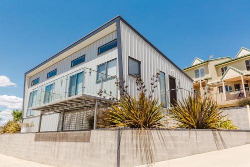 Jindabyne House | The Nix - 9 of 13 Reedys Cutting Road