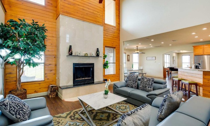 Westminster House | The Oasis Ranch 20-Acre Ranch in Whitewright!