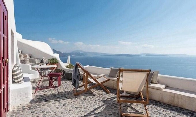 Oia Villa | The Old Bakery Oia Santorini by Cycladica