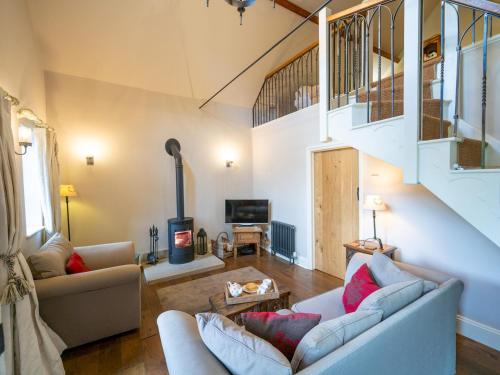 Clee Stanton House | The Old Chapel. Charming countryside retreat Pass the Keys