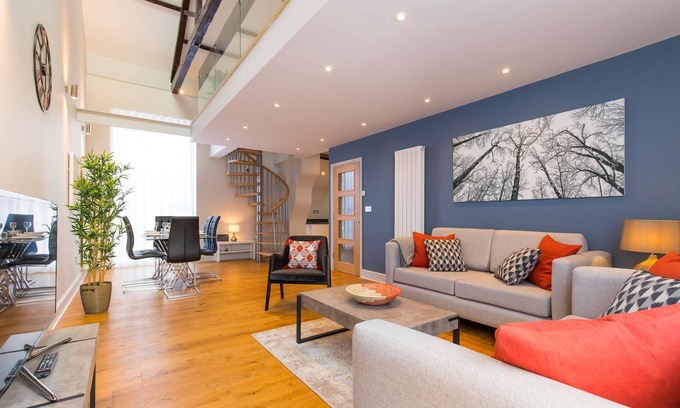 Holt House | The Old Meeting Hall - Norfolk Holiday Properties