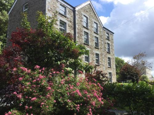 Llanstadwell House | The Old Mill