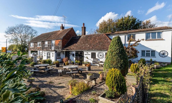 Hailsham Hotel | The Olde Forge Hotel