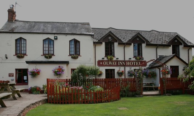 Usk Hotel | The Olway Inn