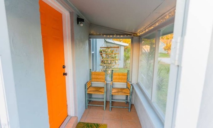 Stuart House | The Orange Door - Coastal Escape