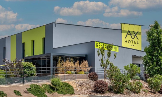 La Chataigneraie Hotel | The Originals City, Ax Hotel, La Châtaigneraie