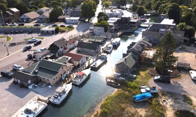 Leland House | `The Otherside`-Fishtown Shanty in Leland!