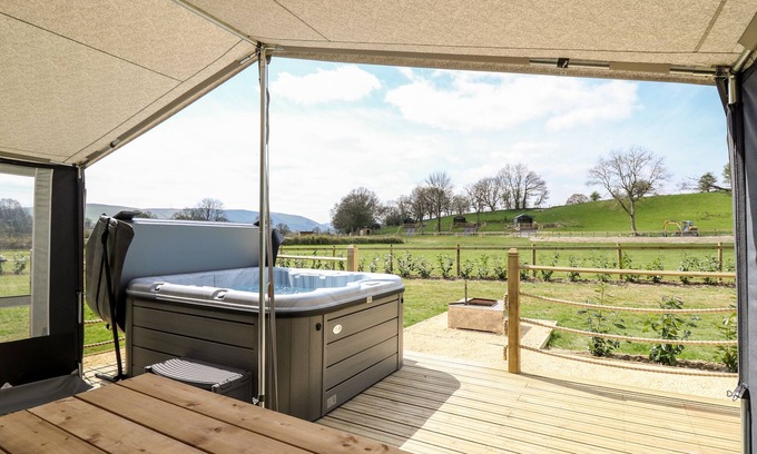 Llandrindod Wells Cottage | The Otter