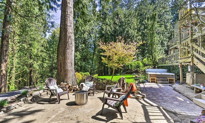 Pleasant Valley House | ‘The Owl’s Nest’ w/Hot Tub & Forest Views!