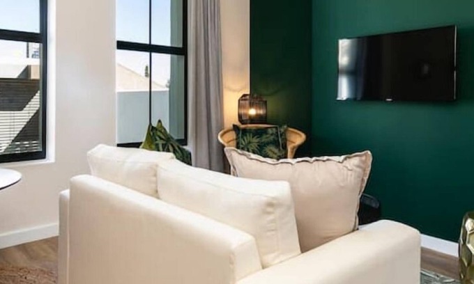 Cape Town Apartment | The Palm Flats Tropical Paradise 300m from Sea