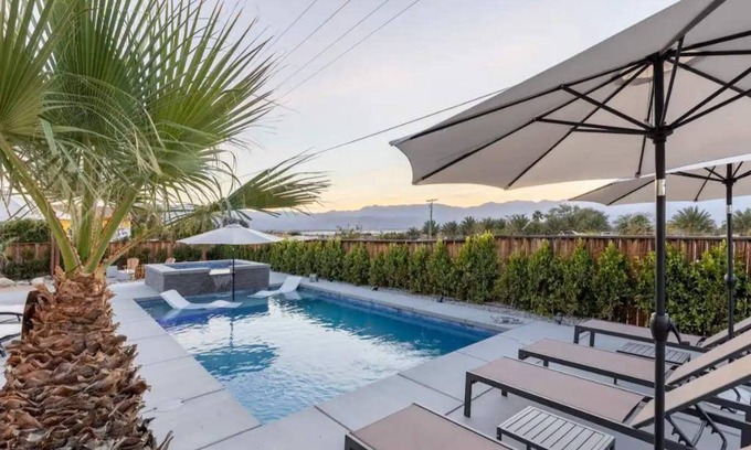 Thousand Palms House | The Palms - Pool, Spa, BBQ, Games, Mountain Views