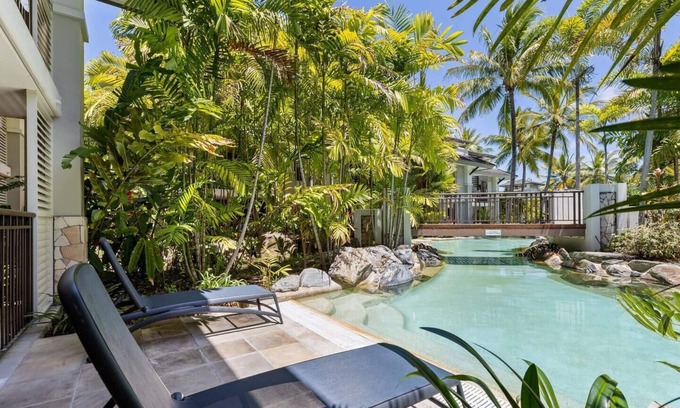 Port Douglas Resort | The Palms Swim out Comfort meets Tropical Charm