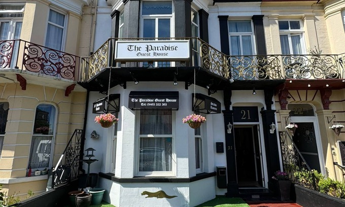 Great Yarmouth House | The Paradise Guest House
