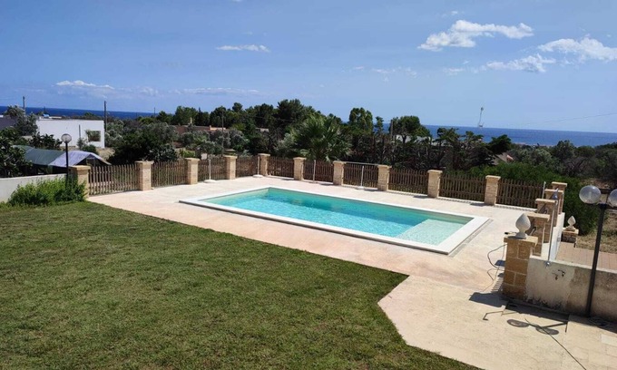 Torre Pali Villa | The Paradise Room - Villa with pool with hydro 3 minutes from the beaches.