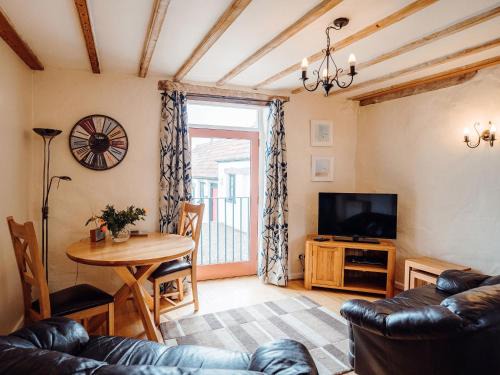 Lydstep House | The Parlour - Uk6717