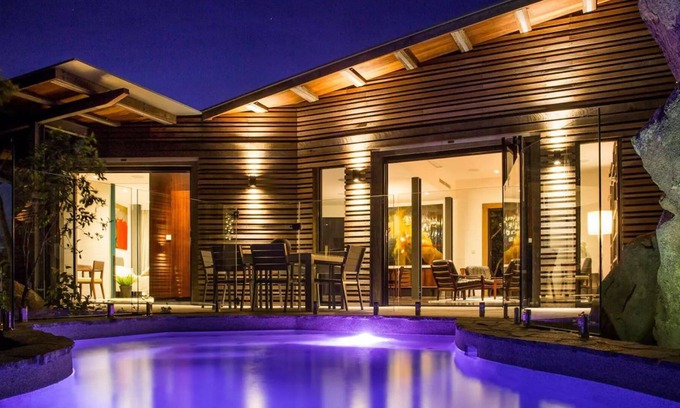 Picnic Bay House | The Pavilions - spectacular home with amazing Coral sea views