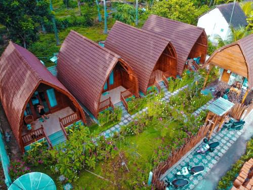 Sampalan House | The Peace Arta Bungalow