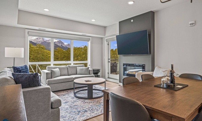 Dead Man's Flats Condo | The PEAKaboo View - 2Bd/2Bath Top Floor