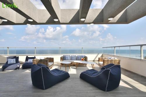 Haifa Apartment | The Penthouse on the BEACH - 3BR by Lime Luxe
