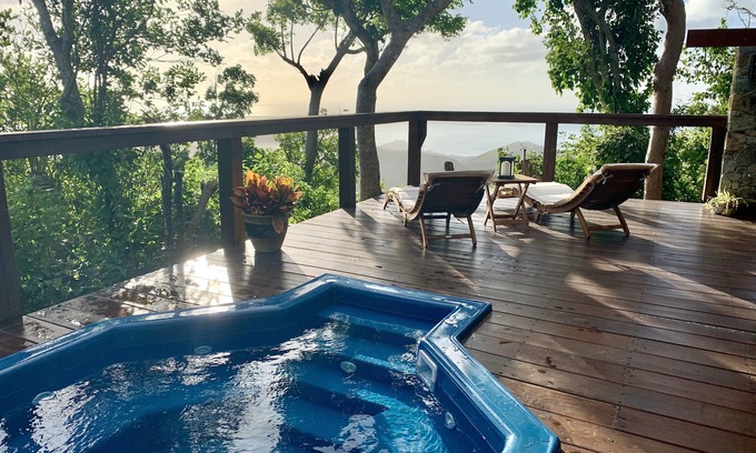 Bellevue Cottage | The Perch - A unique stay in a jungle paradise. A true tropical oasis.