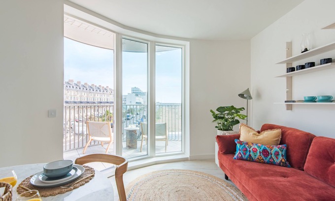 Folkestone Apartment | The Perch at Shoreline - a holiday let that sleeps 3 guests in 1 bedroom
