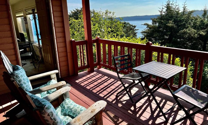 Kodiak Apartment | The Peregrine Suite - Comfort and Luxury in the Heart of Kodiak