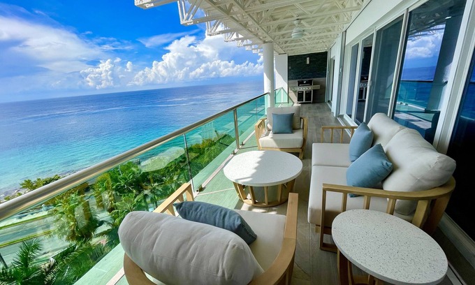 Cozumel Condo | The perfect 2 BR Penthouse with Ocean views, Pool, Tennis & Gym, near downtown